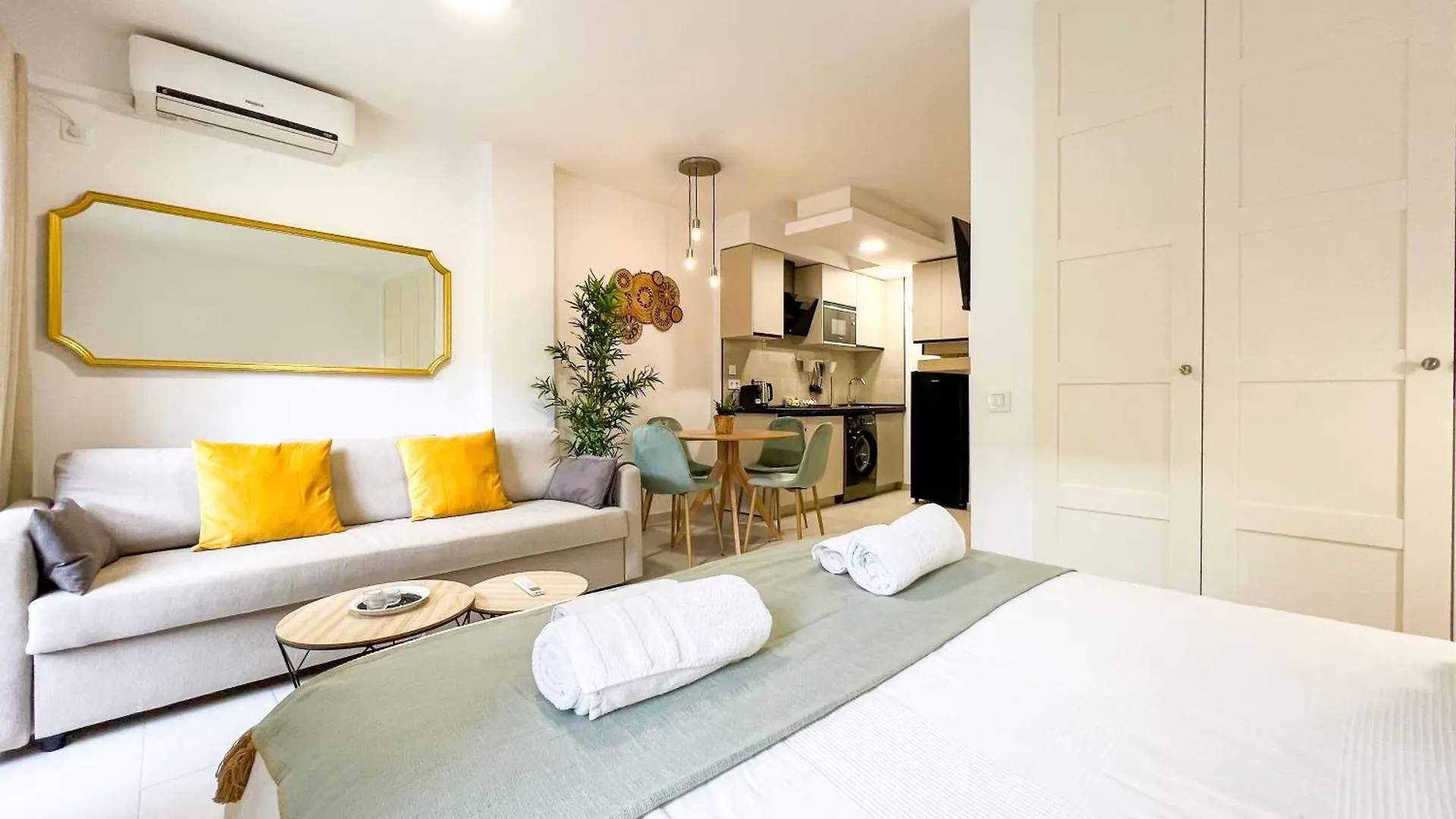 Oleholidays 201 Romana Playa Junto Al Mar Marbella
