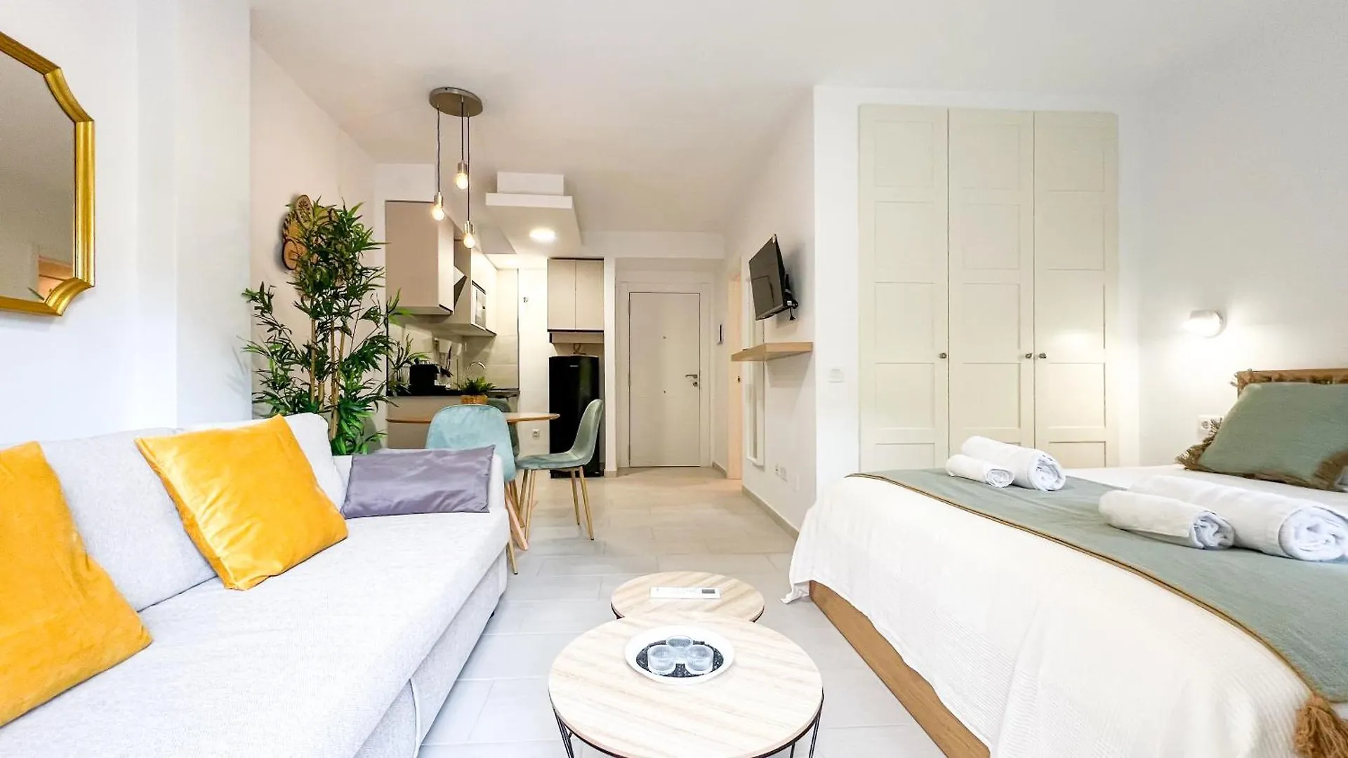 Oleholidays 201 Romana Playa Junto Al Mar Marbella Spain