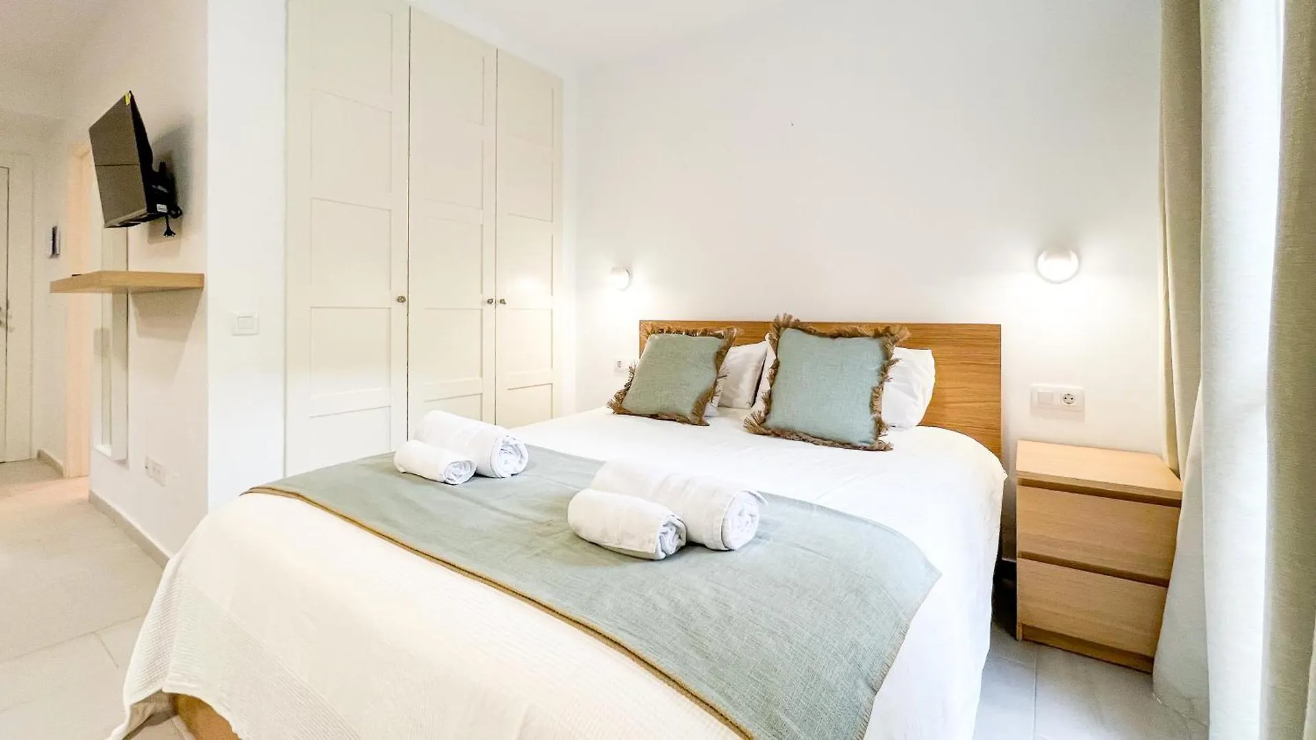 Oleholidays 201 Romana Playa Junto Al Mar Marbella Apartment