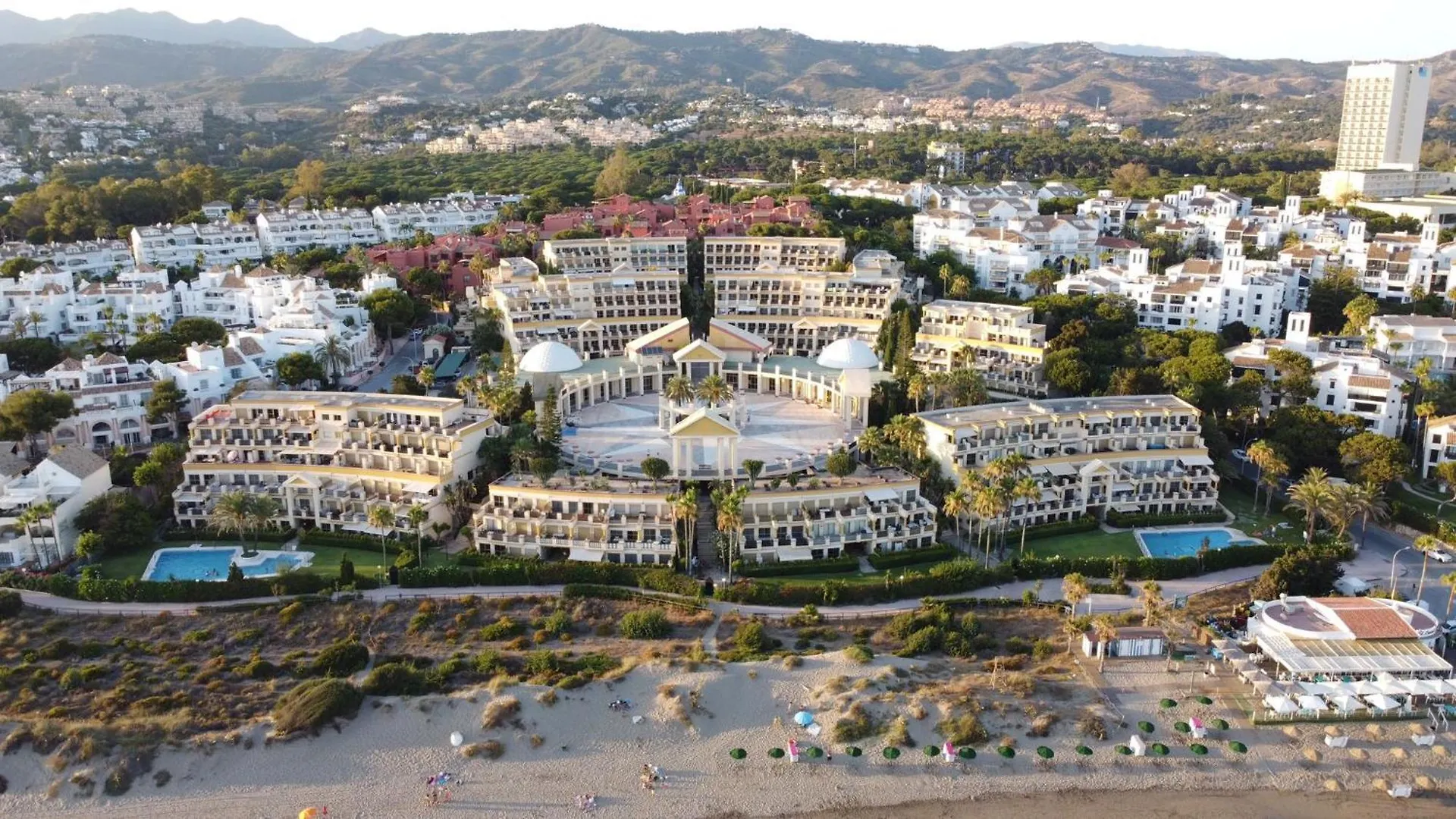 Oleholidays 201 Romana Playa Junto Al Mar Marbella Spain