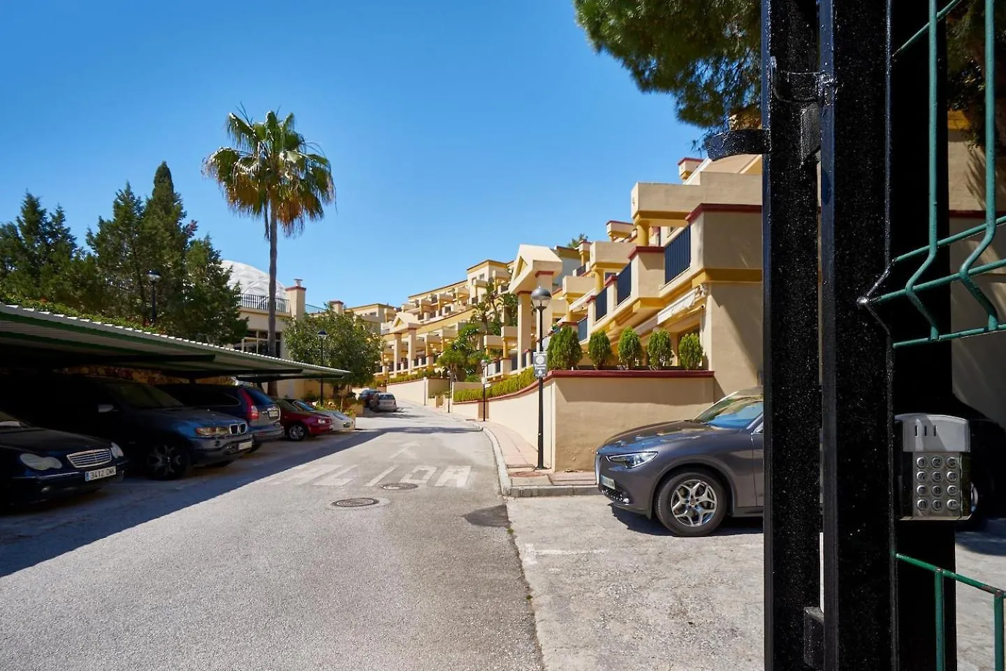 Oleholidays 201 Romana Playa Junto Al Mar Marbella